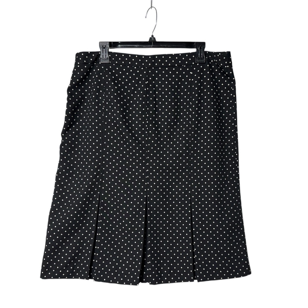 NWOT Who What Wear Black and White Polka Dot Pleat Back A-Line Skirt